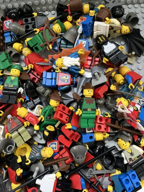 25+ LEGO Vintage Minifigure Lot Authentic Knights Forestmen Weapons Parts 