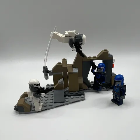 LEGO Star Wars siege of mandalor battle pack with instructions.