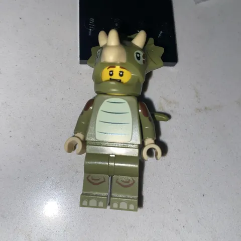 LEGO Collectible minifig series 25 Triceratops costume with stand CMF col431