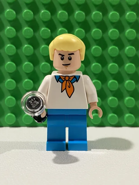 LEGO Scooby-Doo Fred Jones Minifigure w/ Flashlight, Set #75902