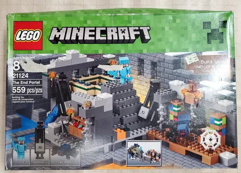 LEGO Minecraft The End Portal 21124 Bent Box Retired Set New Sealed