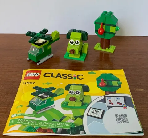 LEGO CLASSIC: Creative Green Bricks (11007)