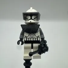Lego Star Wars Clone Commander Minifigure With Black Kama (sw0223)
