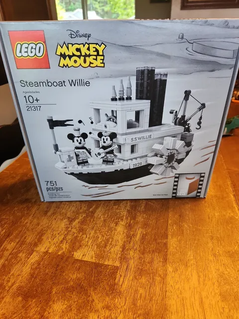 LEGO Ideas #024 Steamboat Willie 21317 Mickey Mouse Disney Retired New Sealed