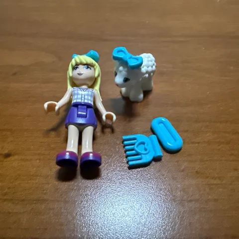 LEGO Friends 41029 Stephanie Newborn Lamb MiniFigures Accessories Bow Brush Soap