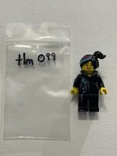 LEGO Minifigure Wyldstyle with Hood Emmett Movie Collectible, TLM027