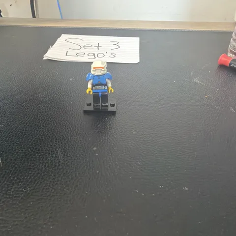 LEGO Mini Figures Series 26 "Ice Planet Explorer 