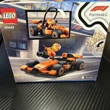 LEGO CITY: F1 Driver with Mclaren Race Car (60442)