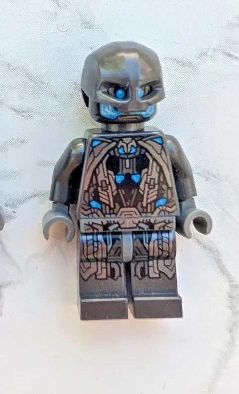 2x LEGO® Minifigure sh0166 - Ultron Sentry, Avengers Age of Ultron (with mask)