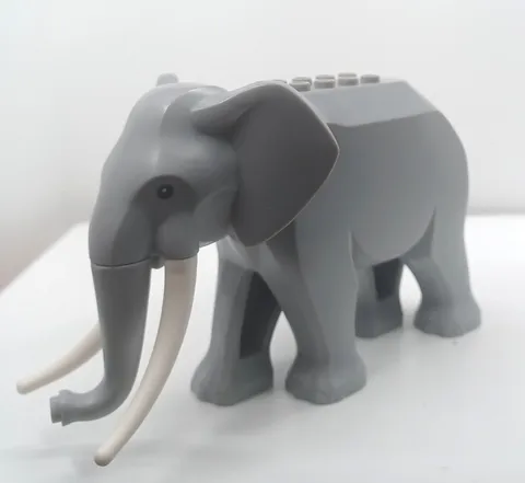 LEGO® Part elephant2c01 - Elephant Type 2 with Long White Tusks Minifigure