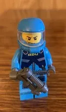 LEGO 7049 Alien Conquest Alien Striker Defense Unit Soldier Adu Mini Figure