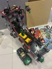 LEGO Marvel: Spider-Man: Web Warriors Ultimate Bridge Battle. 76057 and 76004