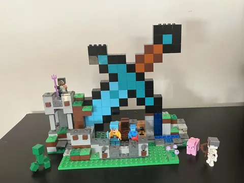 LEGO Minecraft Sword Outpost (21244)
