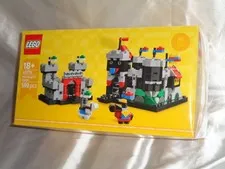 LEGO Knight's Castle Mini Set Model 40775 Building Toy