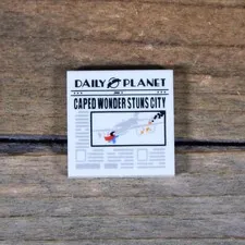 LEGO Superman Tile 2 x 2 Newspaper 'DAILY PLANET' and 'CAPED WONDER STUNS CITY'