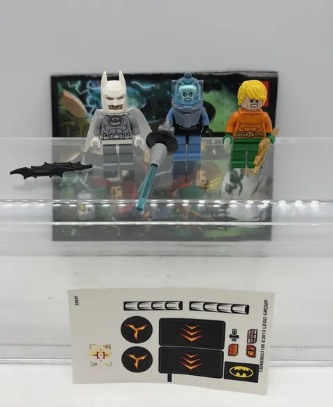 LEGO DC Super Heroes Minifigure set of 3 From 76000. AUTHENTIC