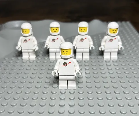 Vtg LEGO Classic Space (sp006) White Astronaut w/ AIR TANK & HELMET | Lot of 5