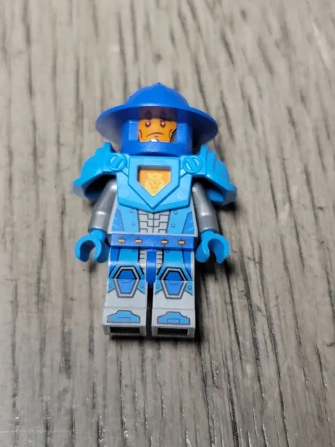 Lego Royal Soldier 70311 70310 30377 Nexo Knights Minifigure