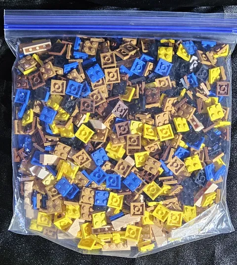 LEGO Bulk Lot 1 lb+ 500+ Pcs 2x2 Plates Bricks Brown Tan Yellow Blue MOC New