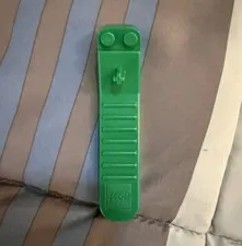 LEGO Green Brick Separator Tool - Plastic Brick Separator, 1 Piece