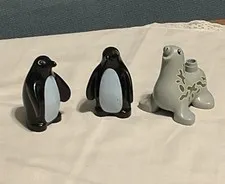 Lego Duplo Building Block Figure Animal Bird PENGUIN Black White & Sea Lot Of 3