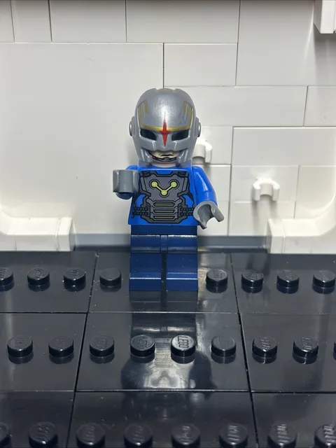 Lego Nova Corps Officer Minifigure Marvel Guardians of the Galaxy 76019 sh0128