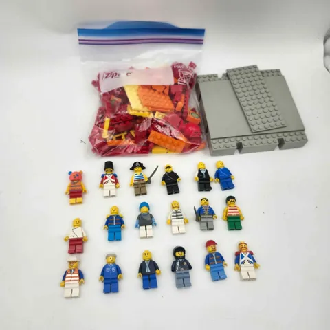 LEGO Pirates And Others vintage Mini Figure Lot Of 18 Includes legos above!