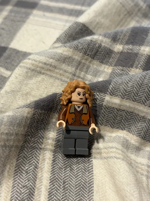 LEGO: Madam Rosmerta Dark Bluish Gray Legs (hp463)