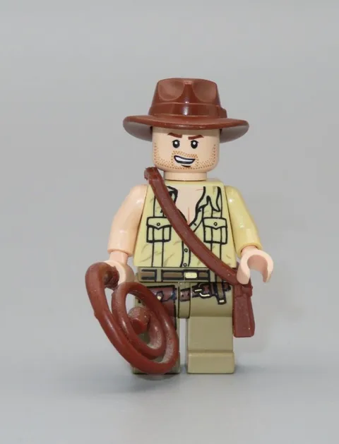 LEGO rare Indiana Jones open mouth grin open shirt whip bag minifigure 7199