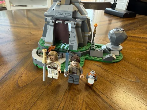 LEGO Star Wars Ahch-To Island Training Set 75200, 241 Pieces, 99% COMPLETE-Read