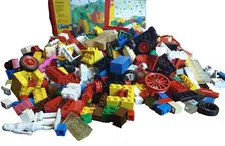 LEGO Creator 4105 Bucket Contains Over 600 pieces bricks Building Toy 2003 Vtg.