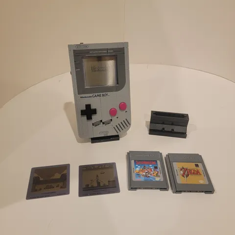 LEGO 72046 Nintendo Game Boy Console - Complete But No Instructions or Box