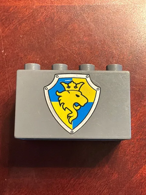 LEGO DUPLO Knight Castle Building Part Dark Grey wall with LION CREST 2x4x2