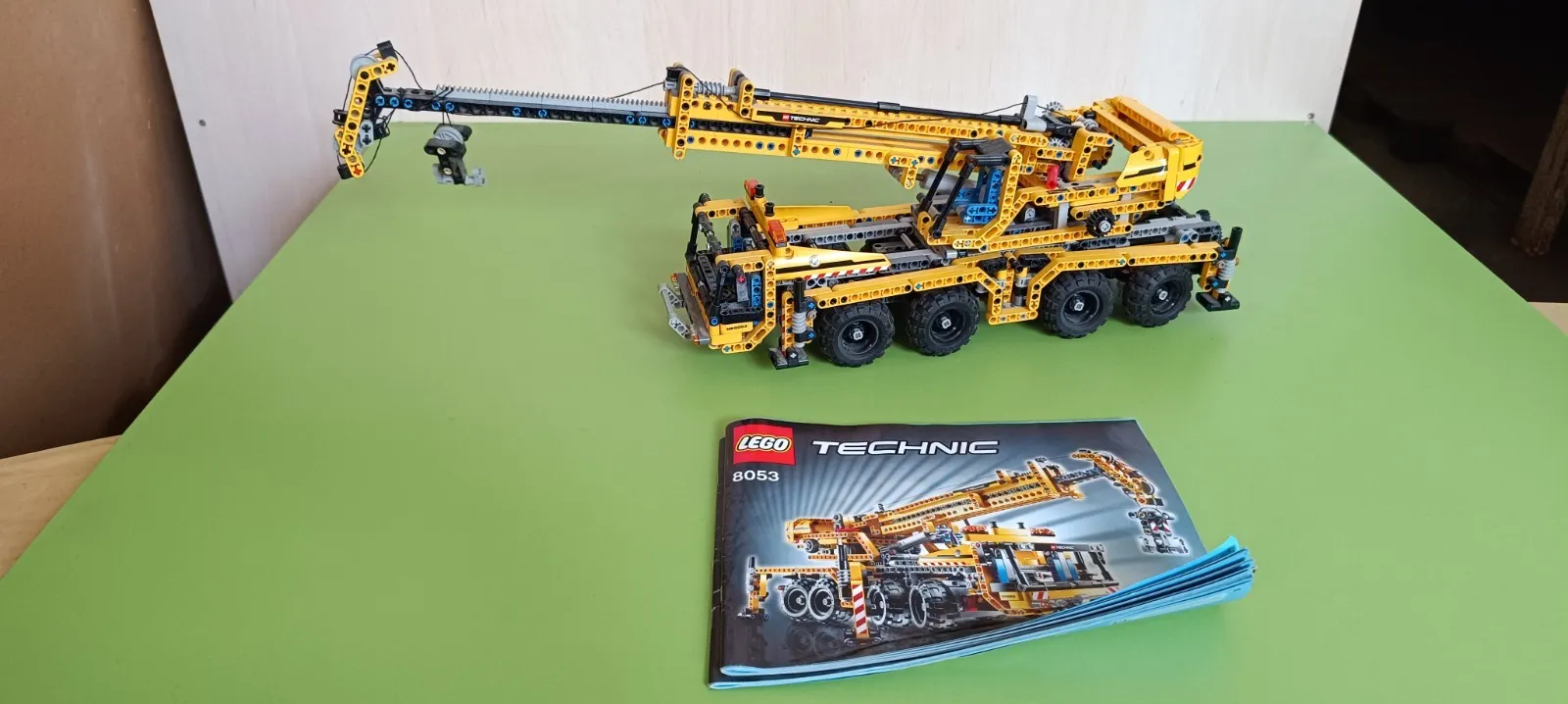 LEGO TECHNIC: Mobile Crane (8053)