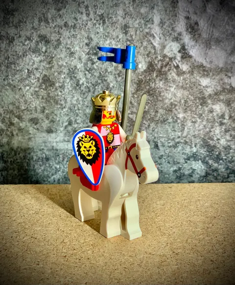 Lego Castle - cas060a - Set 6008 - Royal Knights King (1995) Good Condition