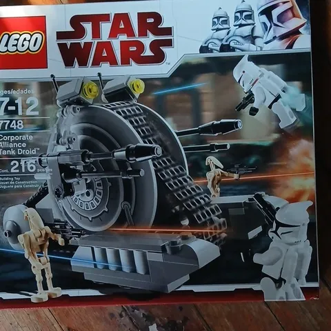 LEGO Star Wars The Clone Wars 7748 Corporate Alliance Tank Droid 216pcs Box 7-12
