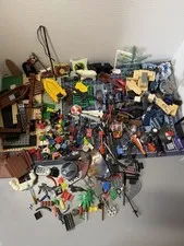 2.5 Lbs Lego Bulk Lot Figures Animal Weapons Flags Boats Windows Doors Bricks ++