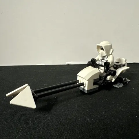 Lego Star Wars Scout Trooper SW1007 minifigure with hoth speeder bike