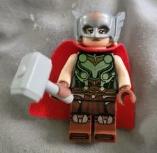 LEGO MARVEL New Mighty Thor Minifigure with Mjölnir hammer from set 76208