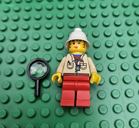 LEGO Pippin Reed Miss Gail Storm Minifigure adv015 5988 5978 Adventurers 