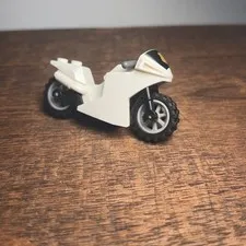 LT0083 Lego Motorcycle Dirt Bike Scooter Minifigure Sport Police White