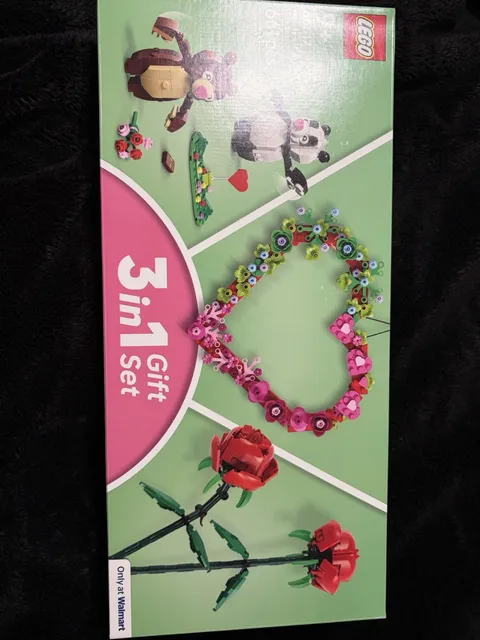 LEGO Hearts & Flowers Gift Set, 3 in 1 Building Toy Set, 661 Pieces, Multicolor,