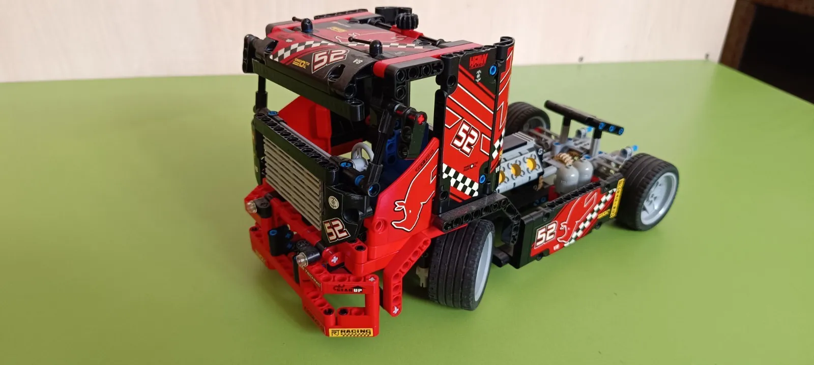 LEGO TECHNIC: Race Truck (8041)