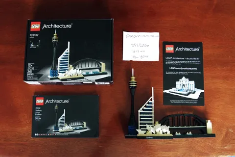 LEGO Architecture Sydney (21032) - 100% Complete with Box & Manual