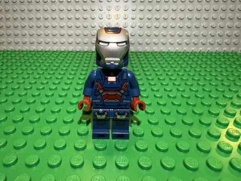 Lego Iron Patriot Minifigure