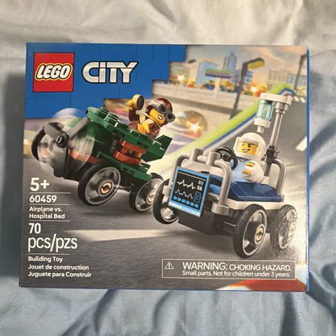 LEGO City 60459 Airplane vs. Hospital Bed Racing Set 5+ 70 pcs Brick Separator