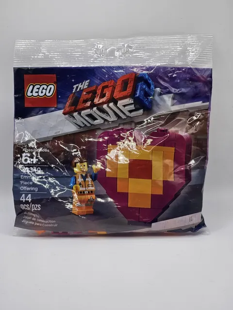 The Lego Movie 2 30340 Emmet's Piece Offering Heart 44 Pieces Sealed Polybag -MB
