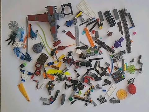 LEGO Lot Mixed Pieces Bionicle Mixels Parts Bulk Random w/ Non LEGO