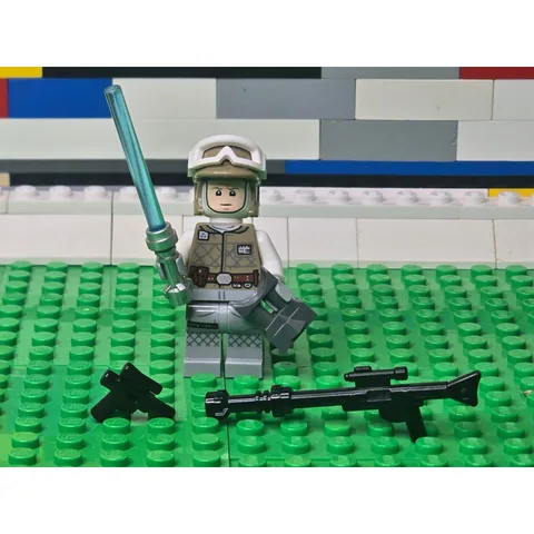 LEGO Star Wars Luke Skywalker Minifigure - SW1143