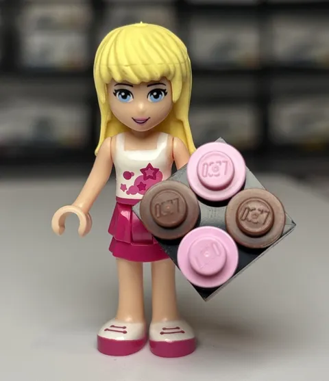 LEGO Friends Stephanie Magenta Layered Skirt 3183, 30105 Mini Doll frnd0008